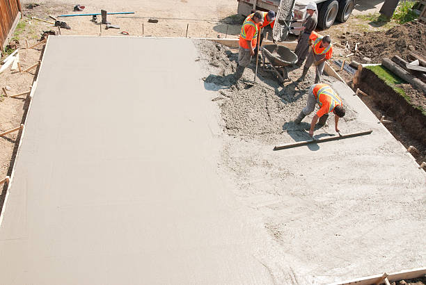 Best Commercial Concrete Services in Rancho Laveras, CA